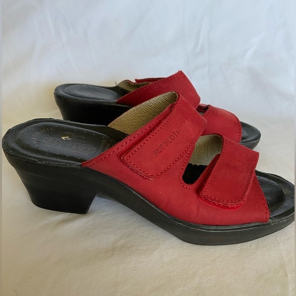 Fly Flot Womens Slides Sandals Red Double Strap Low Heel Wedge Slip On 37 US 6 - Picture 3 of 11